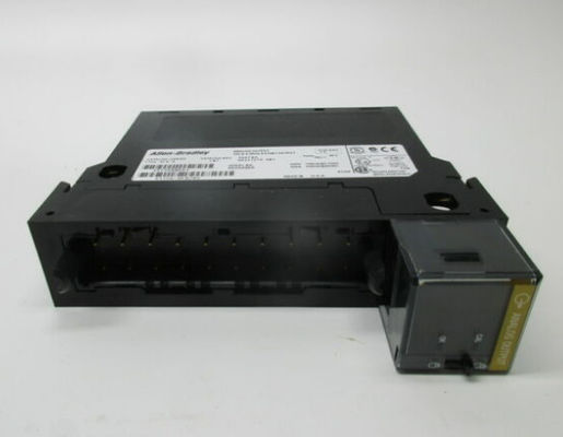 1756-OF8 ALLEN BRADLEY ControlLogix 8 Pt A/O I или V Модуль ± 10В 0...20 мА