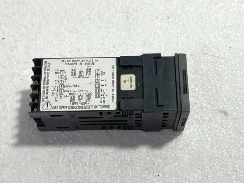 Honeywell DC120L-1-0-0-0-1-0-0-0 Контроллер температурного ограничения, универсальный вход, 1/16-DIN, выход ретранслятора