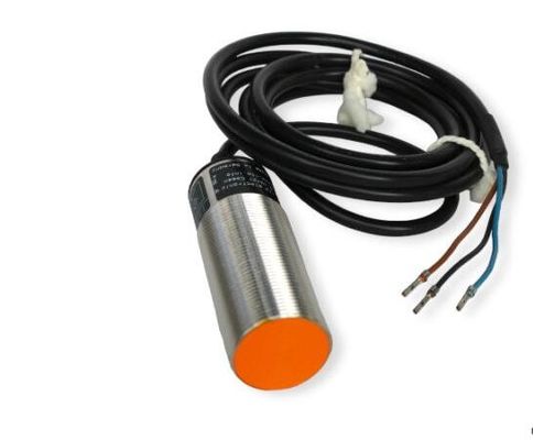 Индуктивный датчик IFM II5256 IIA3010-BPKG для точной позиционирования машины на оборудовании