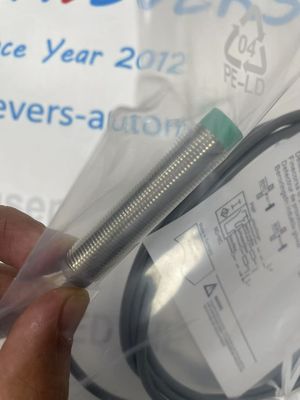 Siemens 3RG4022-0CD00 Индуктивный коммутатор близости