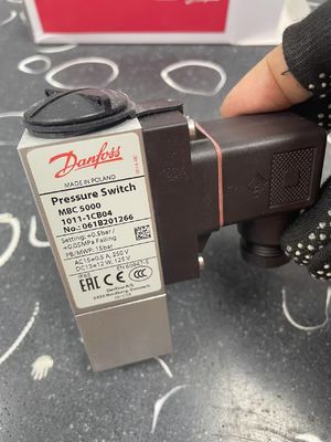 Danfoss  061B201266 Реле давления MBC