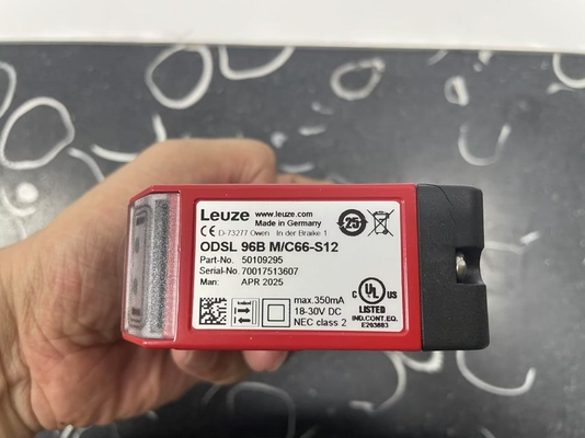 Оптический датчик расстояния Leuze ODSL 96B M/C66-S12