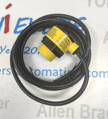 Фотоэлектрический датчик BANNER Engineering U-GAGE T30