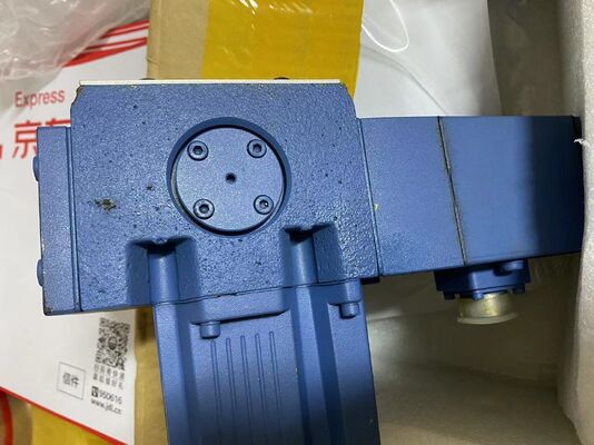 Электрогидравлический сервоклапан MOOG D691Z2086D