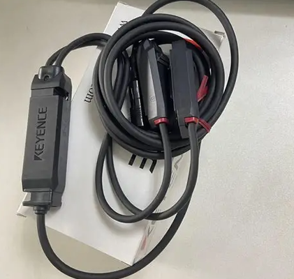 Глава датчика микропотока жидкости с зажимкой Keyence FD-XS8