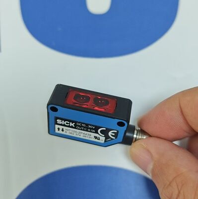 SICK WT100‐2P4439 Диффузный фотоэлектрический датчик энергетического типа